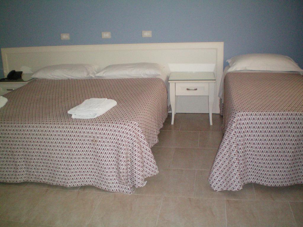 Hotel Zio Cataldo كوراتو الغرفة الصورة